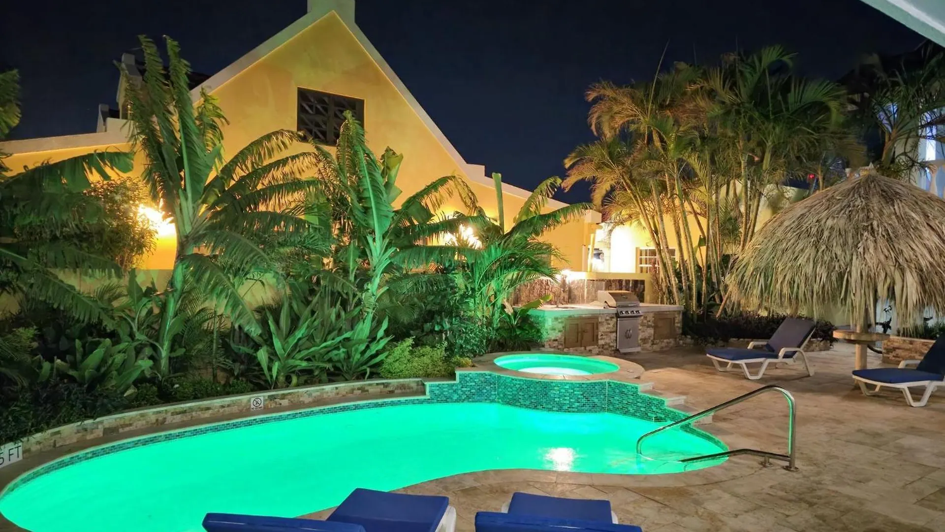 Elegant 1-Bedroom Apartment 3 Km From Eagle Beach Noord Aruba